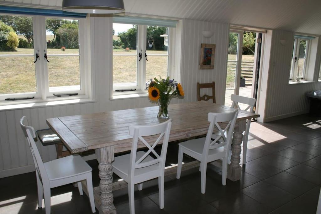 Greystone Cottage - Sea Views, Short Stroll To A Beautiful Sandy Beach Brook  Exteriör bild